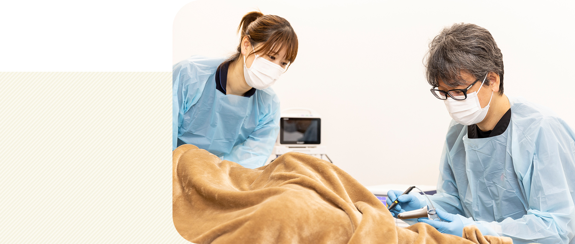 ―Testing and treatment 切らずに治すいぼ痔のジオン注射 痔の日帰り手術に対応 point01手術実績豊富な日本大腸肛門病学会専門医・指導医による治療 point02注射のみのため痛みや出血が少ない point03治療時間は麻酔含め30分 point04保険適用で治療が可能